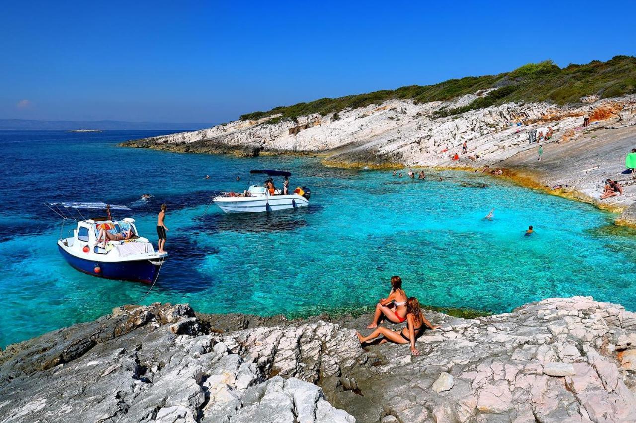 Apartments Dea Caeli Vela Luka Dış mekan fotoğraf